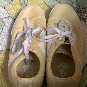 Vans soft canary yellow sz 9.5